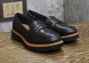 Clarks Westlynn Glow Penny Loafer 26184333 Black Leather 5M thumbnail 1