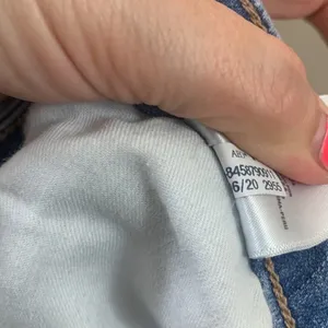 American Eagle The Dream Jean Super Hi-Rise Distressed Light Wash Jegging Jeans thumbnail 5