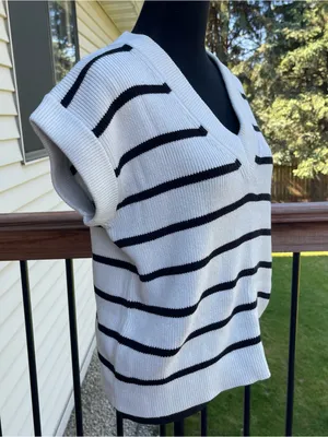 Evereve V-Neck Sleeveless Striped Sweater Sz Medium Casual Pullover Summer thumbnail 3