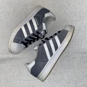 Adidas Superstar Sneakers thumbnail 2