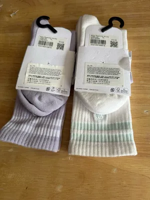 Lululemon Daily Essential Crew Socks – Lavender & White (XL) thumbnail 2