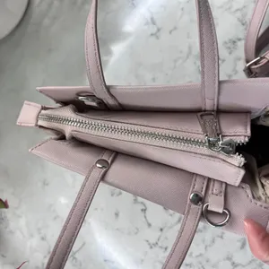 Steve Madden Dusty Pink Saffiano Vegan‎ Leather Winged Satchel Crossbody Bag thumbnail 8