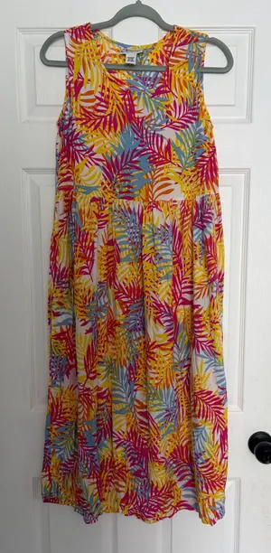 Essentials Vintage Summer Dress size M Multiple Size M thumbnail 1