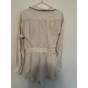 Mable Beige Long Sleeve Collared Smocked Waist Romper Shortalls‎ Size S thumbnail 6
