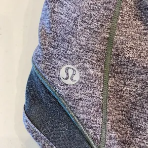 Lululemon Hotty Hot Short II Long‎ 4" Size 6 Tall thumbnail 4