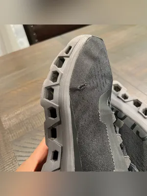 On cloud women running shoes in black 8.5 thumbnail 11