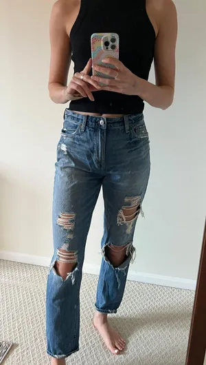 Abercrombie Girlfriend Jeans thumbnail 1