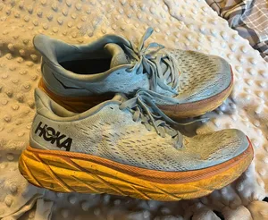 Hoka Clifton 8 thumbnail 1