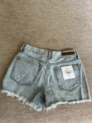 These Three Boutique Shorts - M thumbnail 4