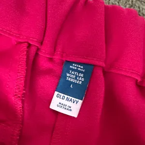 Old Navy Fuchsia Wide-Leg Trousers thumbnail 2