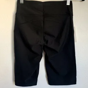 NWT Outdoor Voices Warmup 10" Bike Shorts‎ in Black thumbnail 3