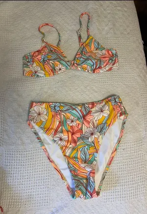 Swimsuit thumbnail 1