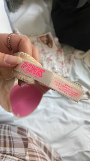 VS Pink bra thumbnail 4