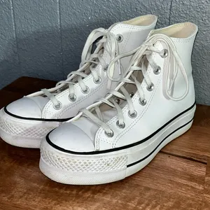 Converse Chuck Taylor All Star leather high tops. White size women’s 6.5 thumbnail 1