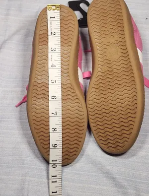 Wonder Nation Pink Faux Suede Memory Foam Retro Gum Sole Sneakers Girls Size 5 thumbnail 4