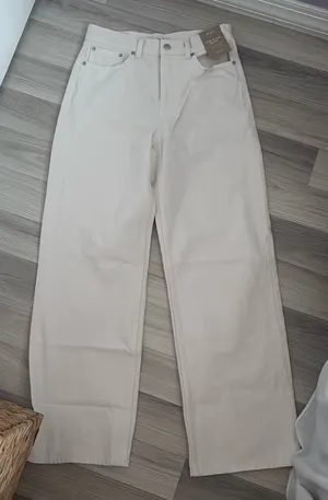 NWT Madewell low-slung baggy jeans, cream, size 25. thumbnail 1