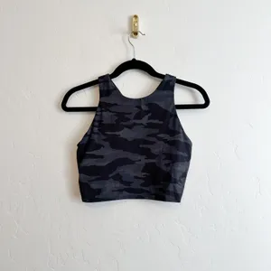 Athleta |‎ A–C Conscious Longline Crop Sports Bra in Black Camo size Medium thumbnail 3