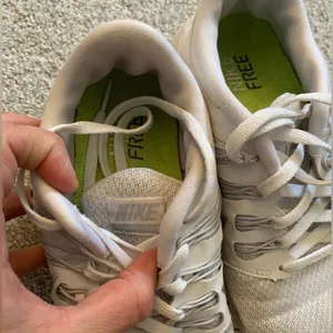 Nike Free Run Sneakers White Size 8 thumbnail 3