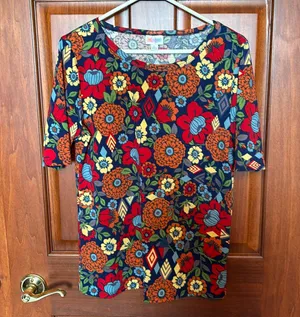 LuLaRoe multicolored flowered top size L thumbnail 1
