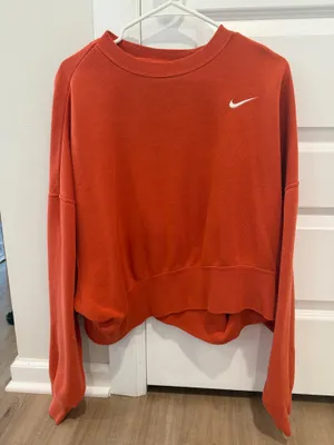 Nike crop pull over  thumbnail 1