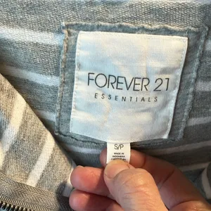 Comfy Knit Gray White Striped Jacket thumbnail 3