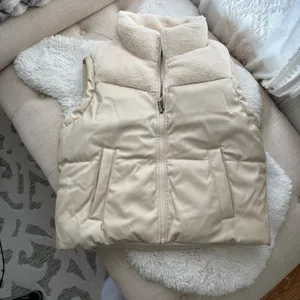 Women's Faux Leather Yoke Sherpa Vest Jacket Cream Pockets XXLARGE NWT thumbnail 4
