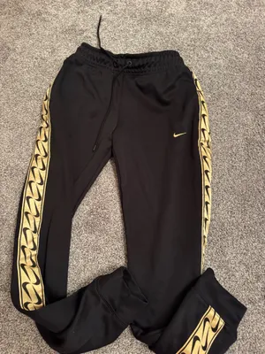 Nike Sweatpants thumbnail 1