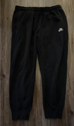 Nike Women’s Capri Sweatpants Black Cropped Drawstring Sz XL thumbnail 1