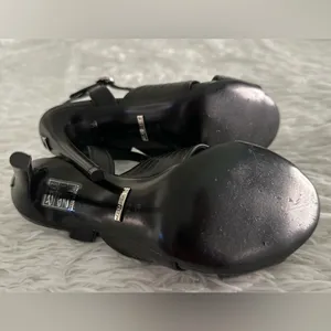 Authentic GUCCI Black‎ Leather Betsey Ankle Strap Heels Shoes Sz 36 thumbnail 7
