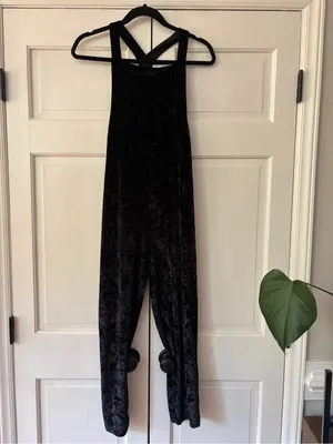 Urban Outfitters‎ Black Velvet Overall Jumpsuit Size Small Shapeless Overalls thumbnail 5