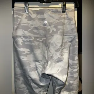 NWOT Lululemon Wunder Under High-Rise Tight 28" *Luxtreme thumbnail 7