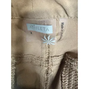 Athleta Low Rise Relaxed Cargo Casual Tan Khaki Pants Size 4 thumbnail 4