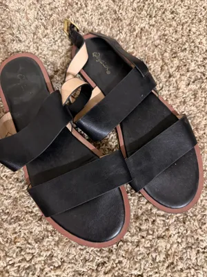 Boutique sandals thumbnail 1