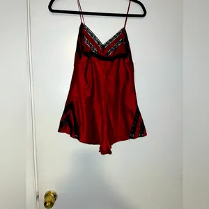 Vintage Victoria’s Secret Gold Label‎ Satin Romper Bodysuit Teddy Burgundy Lace thumbnail 3