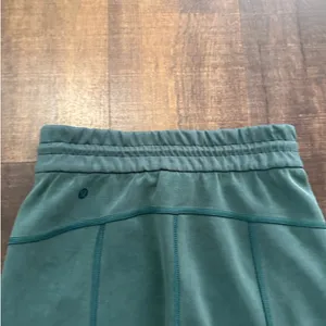 Lululemon Softstreme High-Rise Straight-Leg Cropped Pant Size 2 thumbnail 6