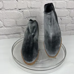 Dolce Vita Velveteen Ankle Booties Sz 8.5 Gray Almond Toe Boho Block Heel Party thumbnail 4