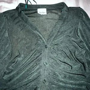 Sky to Moon Cropped Long Sleeve Green thumbnail 2