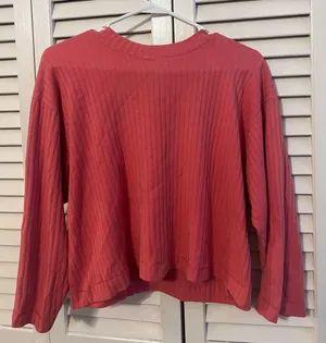 Pink Sweatshirt Size M thumbnail 1
