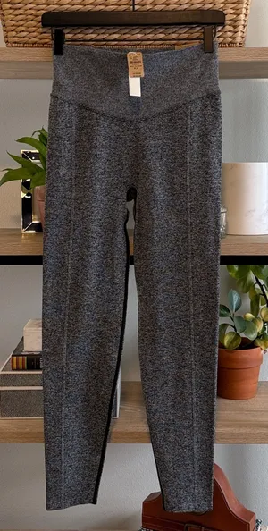 NWT Pink Victoria's Secret High-Waist Full Length Legging, M thumbnail 1