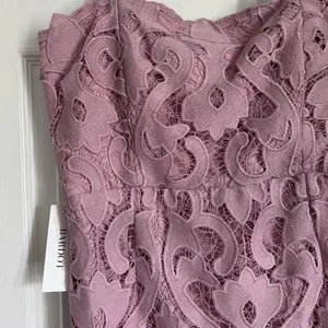 REVOLVE Bardot Lina Lace Sheath Dress NWT Size 8 Rose Pink Midi thumbnail 5