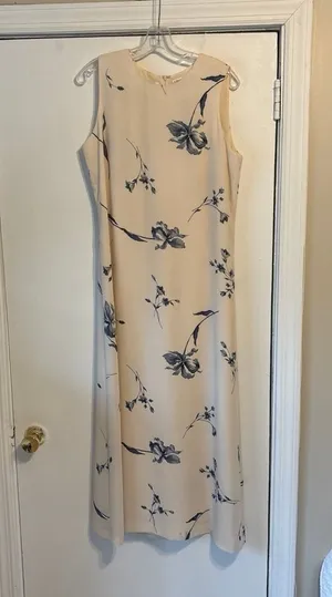 Chaus beige dress with flowers Black Size 10 thumbnail 1