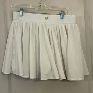 TNA Aritzia pleated tennis skirt women’s size large thumbnail 4