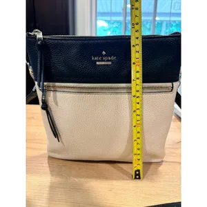Kate Spade New York Crossbody Bag Pebbled Leather Navy Cream Gold Hardware thumbnail 2