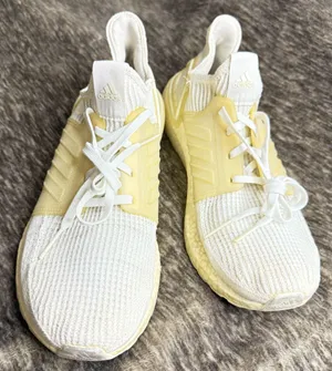 ADIDAS ULTRA BOOST TRIPLE WHITE ATHLETIC MEN'S Size 10 thumbnail 1