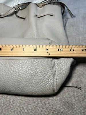 Kate Spade Bucket Bag Womens Large Beige Leather Tassel Drawstring Crossbody thumbnail 11