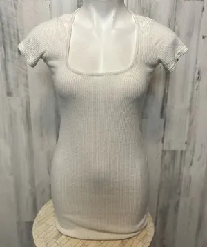 Pretty Little Thing White dress thumbnail 1