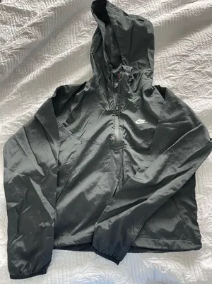 NIKE BLACK HOODED WINDBREAKER SIZE SMALL thumbnail 1