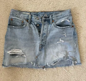 Levi's Demin skirt thumbnail 1