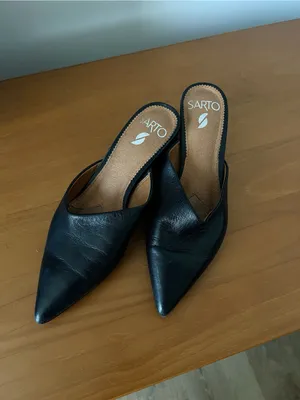 Franco Sarto Black Pointed Leather Mule thumbnail 4