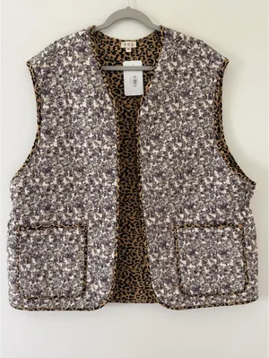 NWT POL Ditsy Floral Electric Grandpa Corduroy Quilt Cheetah Vest medium/large thumbnail 2